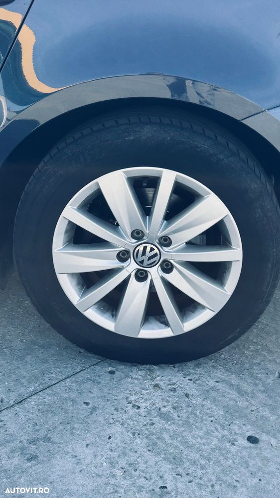 Volkswagen Passat - 8