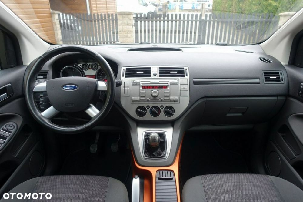 Ford Kuga - 13