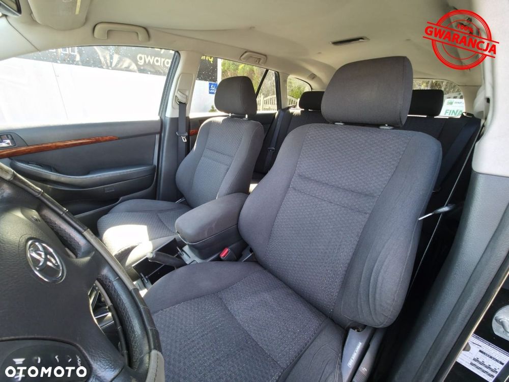 Toyota Avensis - 19