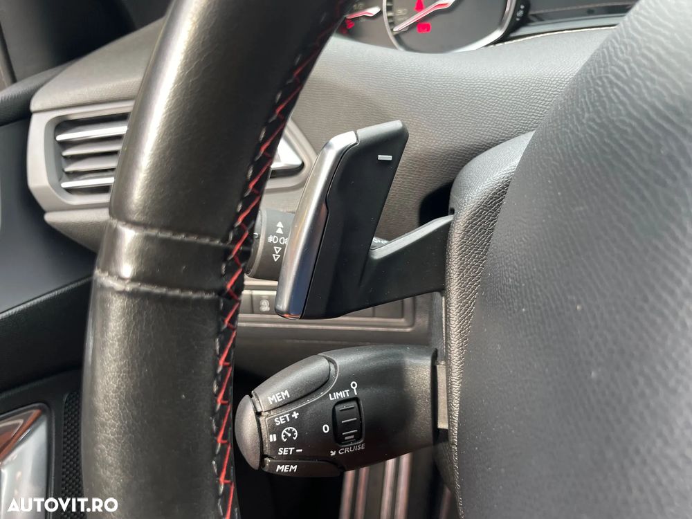Peugeot 308 SW PureTech 130 GPF EAT8 Stop & Start GT - 26