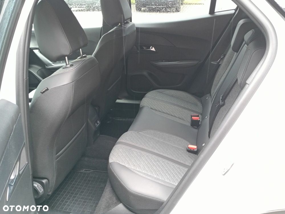 Peugeot 2008 1.2 PureTech Allure S&S EAT8 - 18