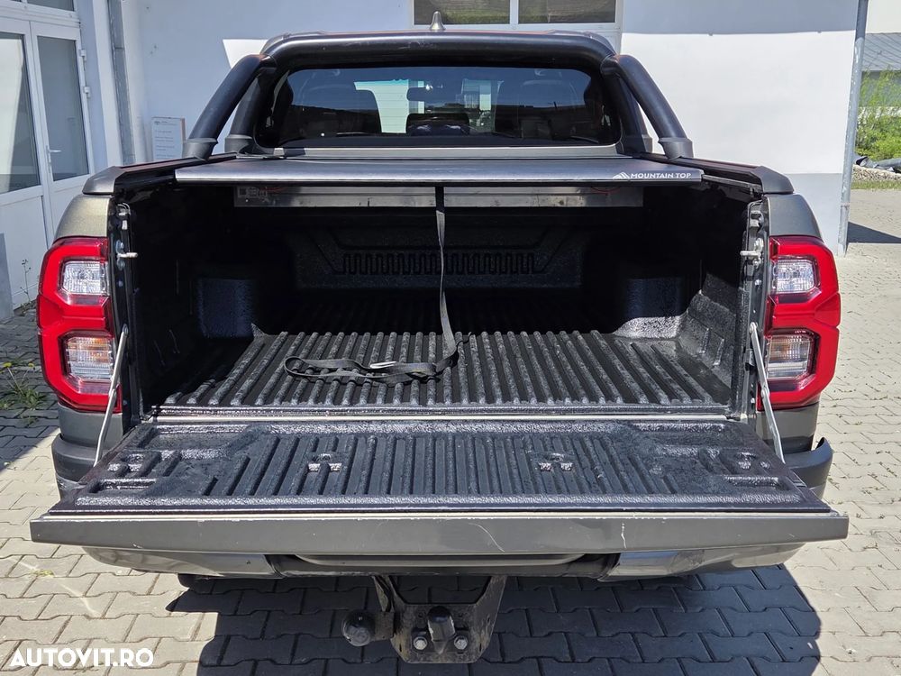 Toyota Hilux 2.8D 204CP 4x4 Double Cab AT Invincible - 29