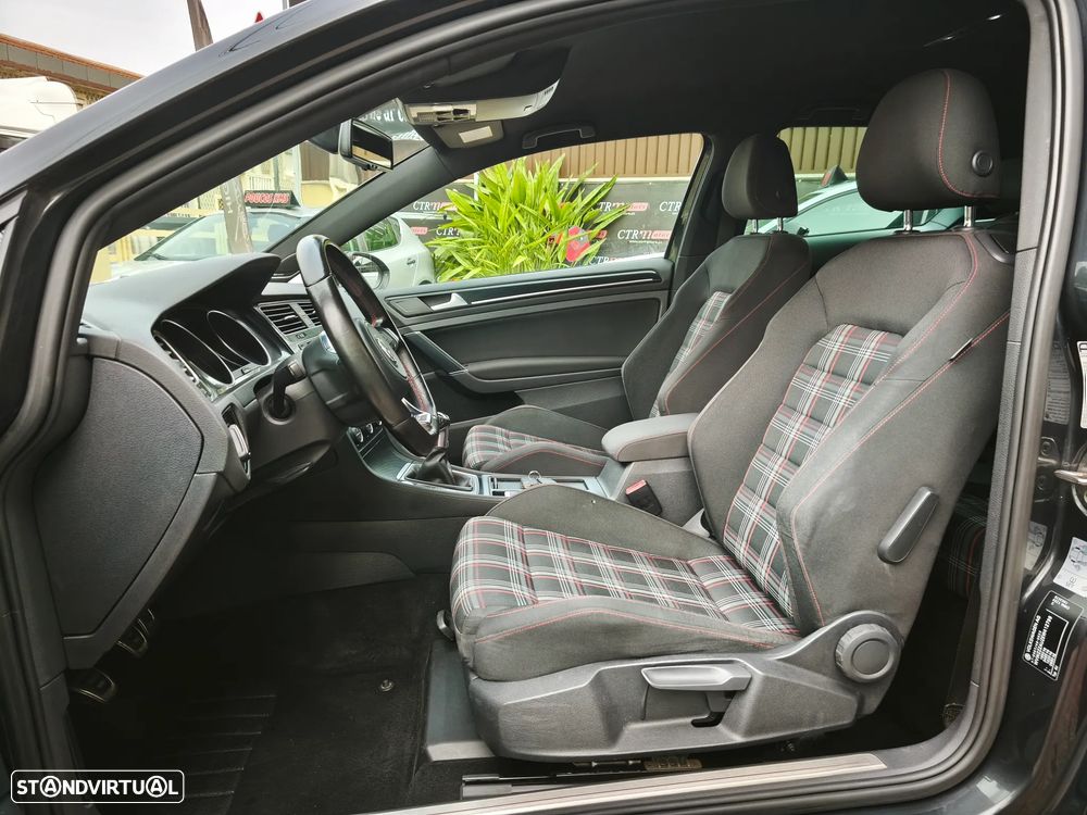 VW Golf GTI Performance BlueMotion - 19