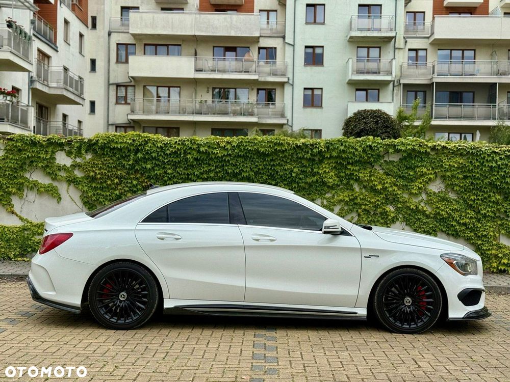 Mercedes-Benz CLA 45 AMG 4-Matic - 13