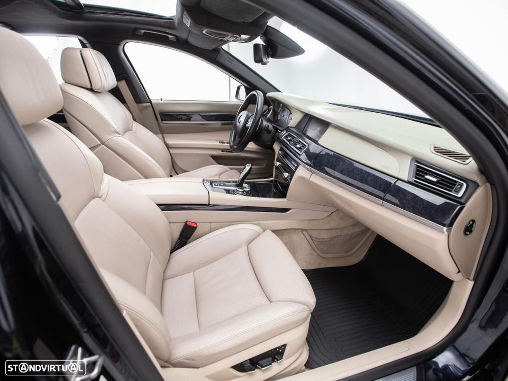 BMW 740 - 11