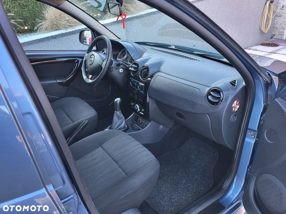 Dacia Duster 1.6 16V 4x2 - 13