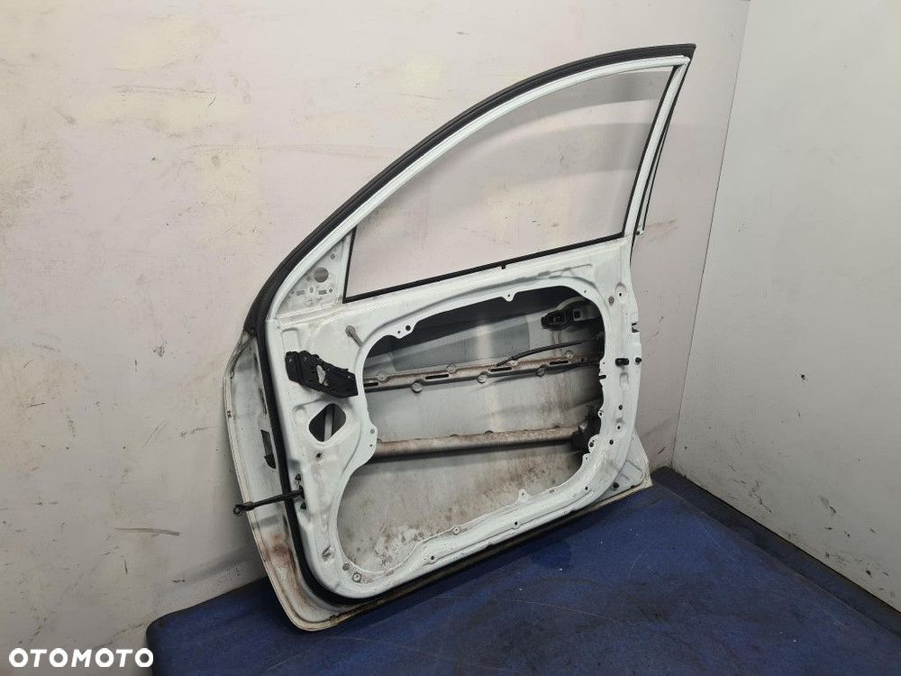KIA CEED I DRZWI PRZÓD PRAWE WD - 9