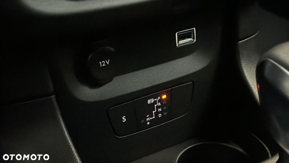 Citroën C3 1.2 PureTech Max EAT6 - 19