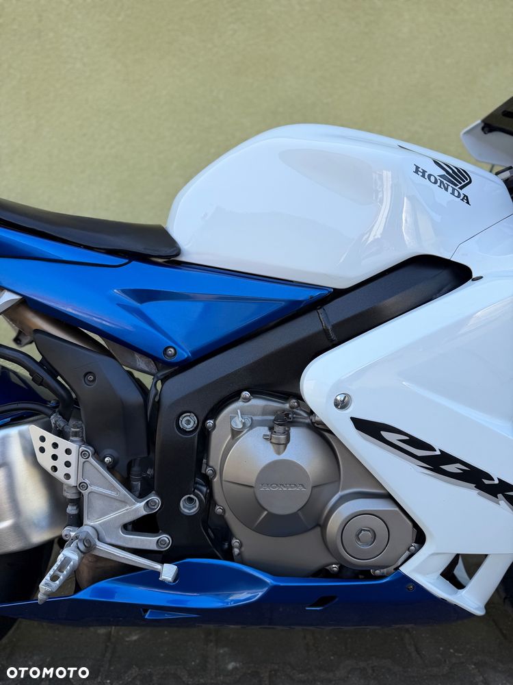 Honda CBR - 8