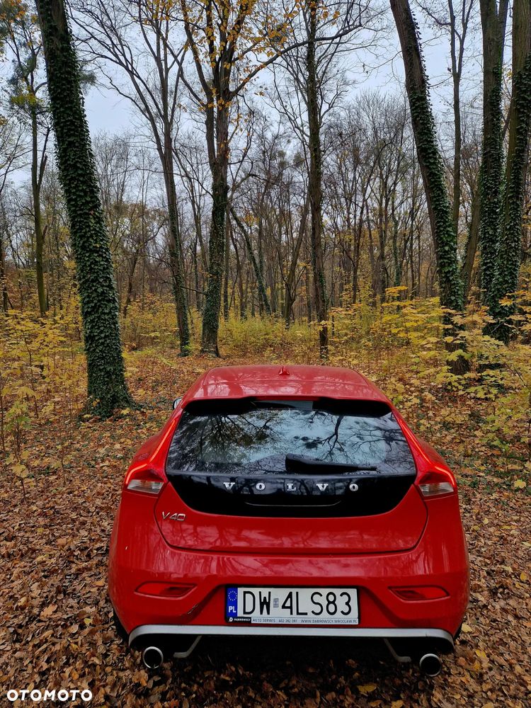 Volvo V40 D3 Drive-E R-Design Kinetic - 2