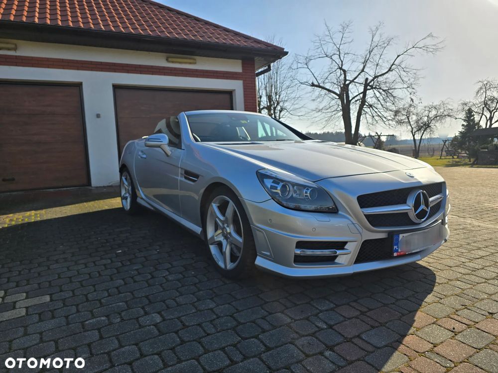 Mercedes-Benz SLK 200 (BlueEFFICIENCY) 7G-TRONIC - 24