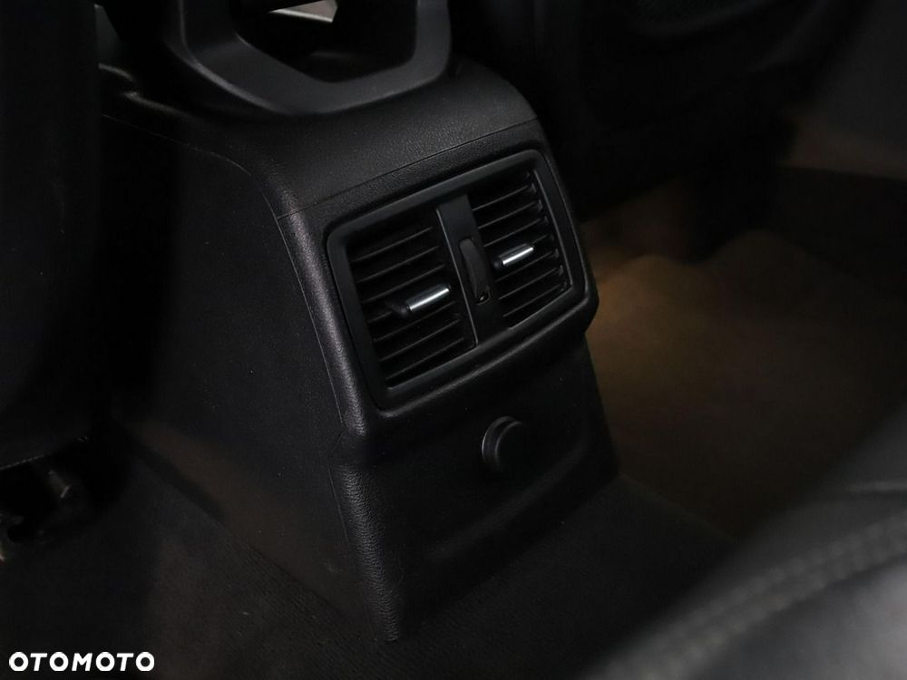 BMW X1 xDrive20d xLine - 37
