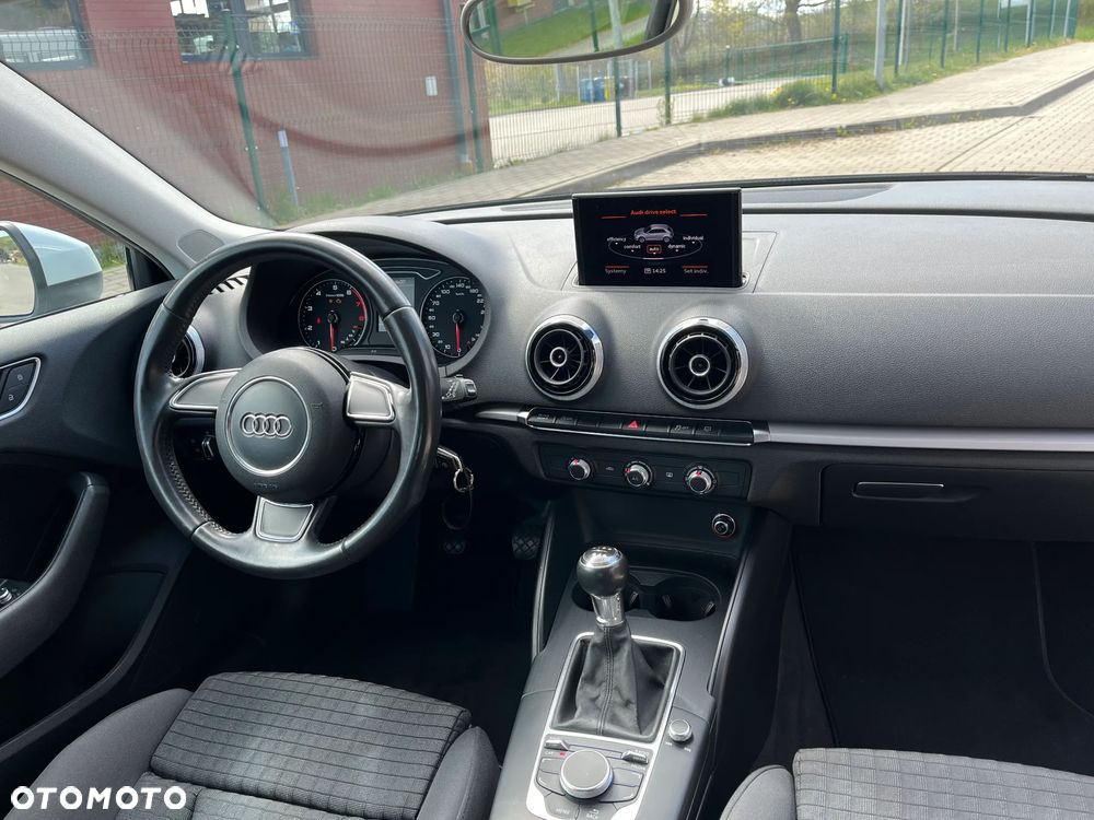 Audi A3 3-drzwiowe 1.4 TFSI S line Sportpaket - 8