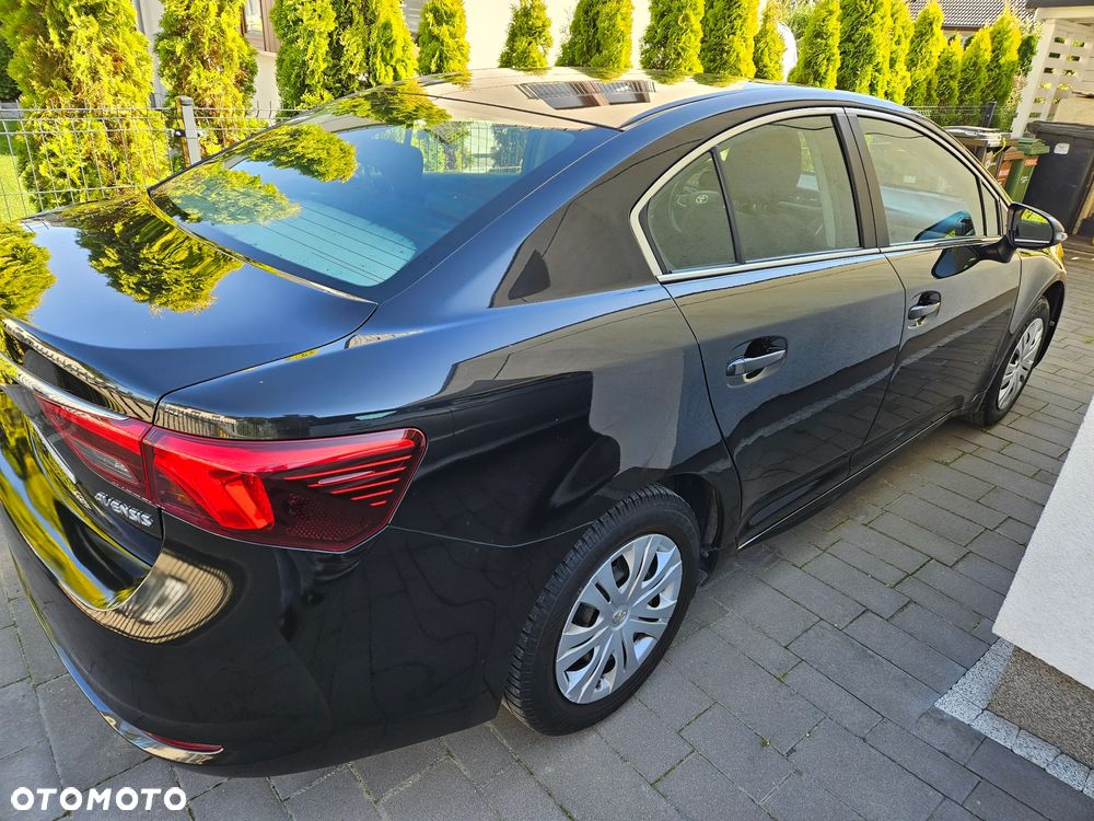 Toyota Avensis - 5