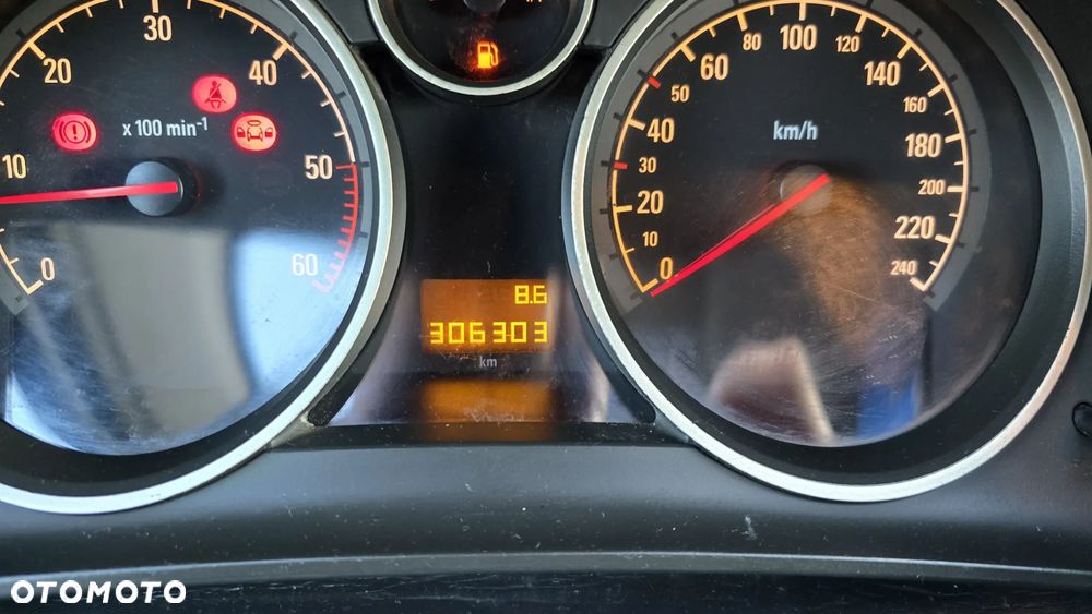 Opel Astra III 1.9 CDTI - 11