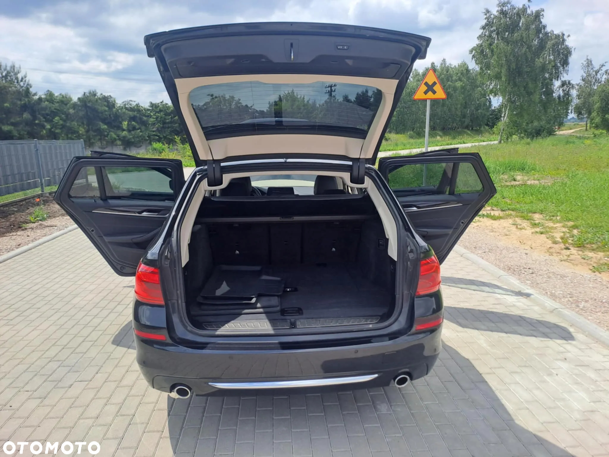 BMW Seria 5 520d Luxury Line - 14