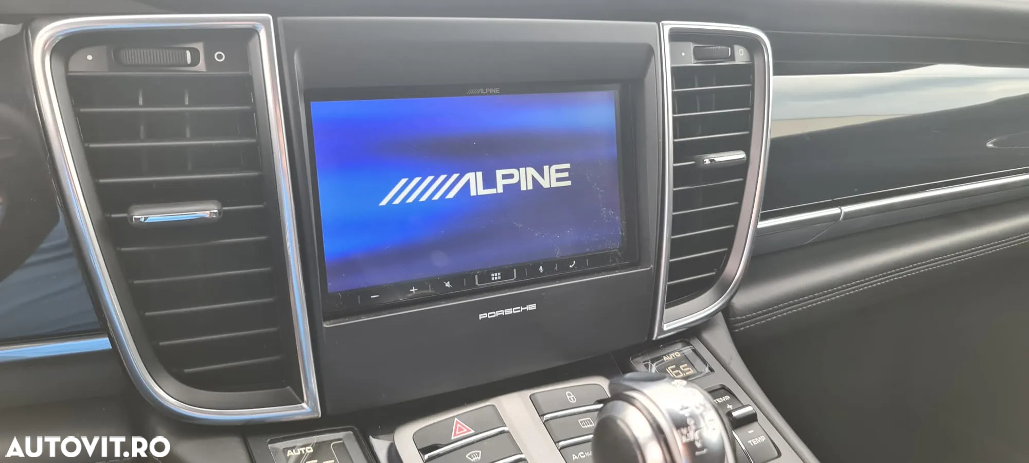 Porsche Panamera GTS PDK - 30