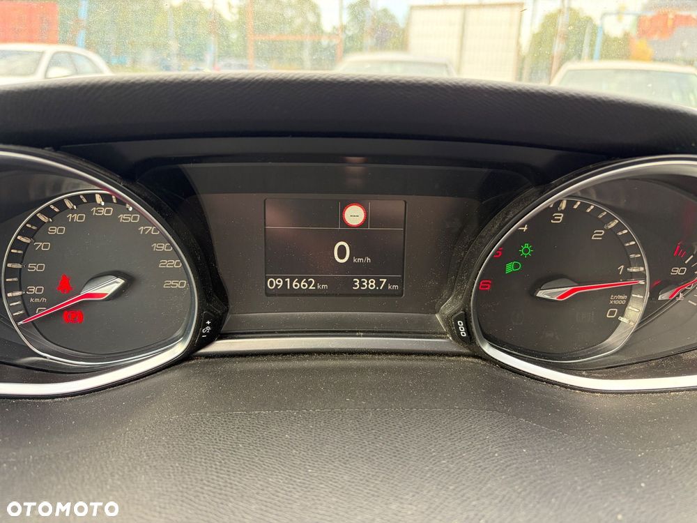 Peugeot 308 1.6 BlueHDi Business Line S&S - 9