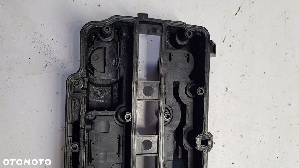 pokrywa zaworów Opel Adam Corsa 1.4 - 5