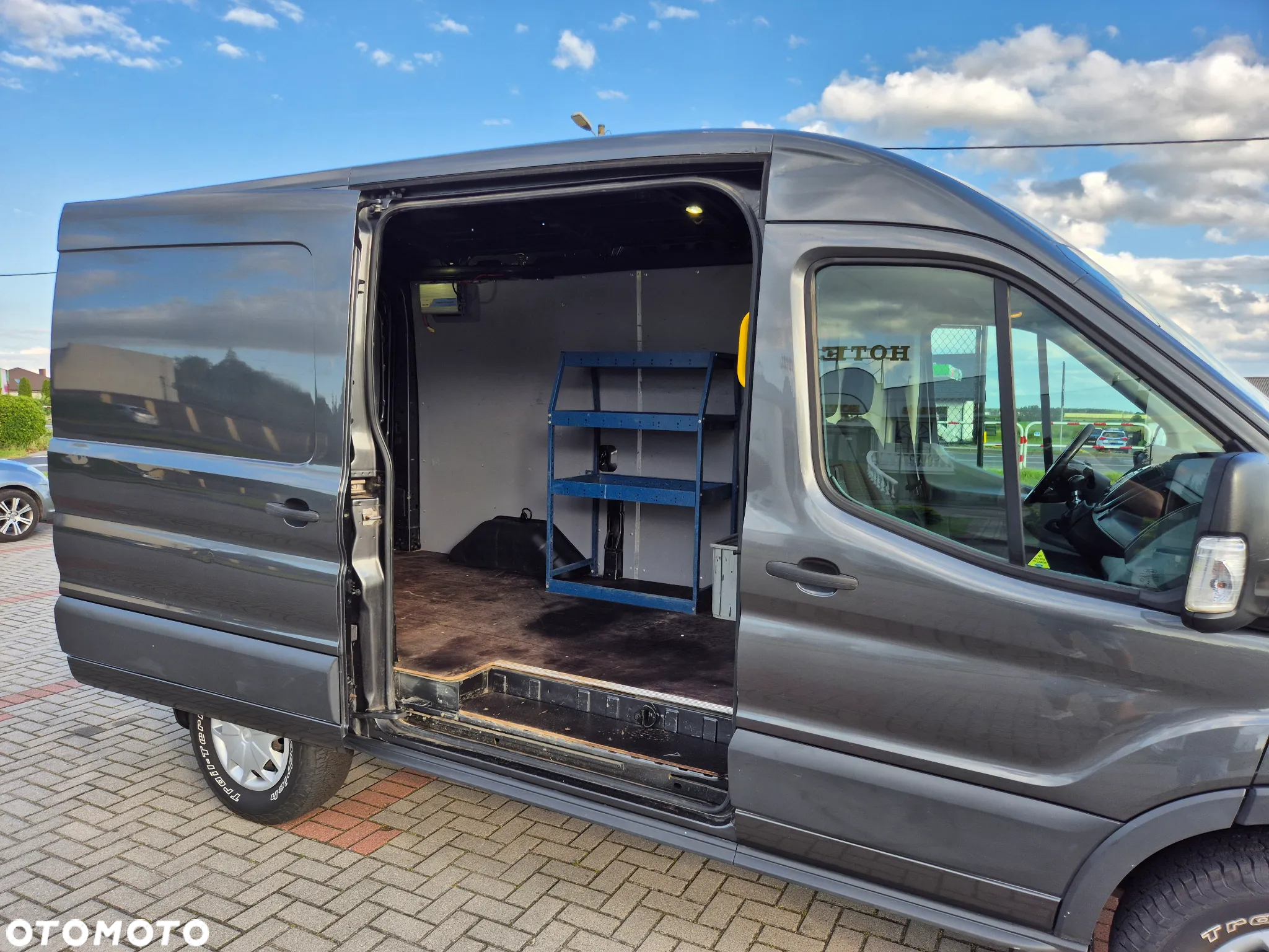 Ford Transit - 12