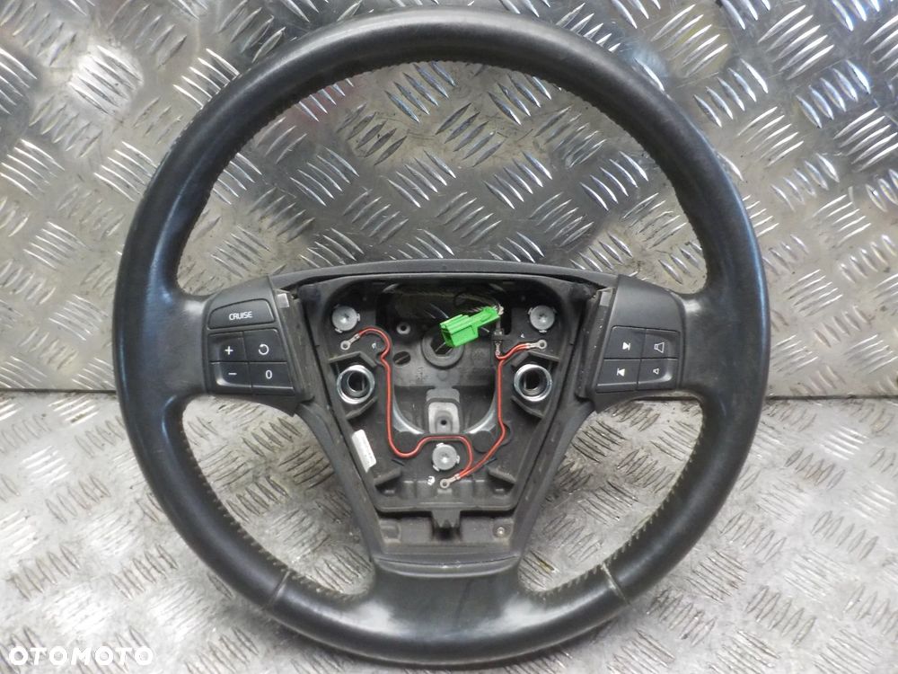VOLVO C30 KIEROWNICA MULTIFUNKCJA - 1