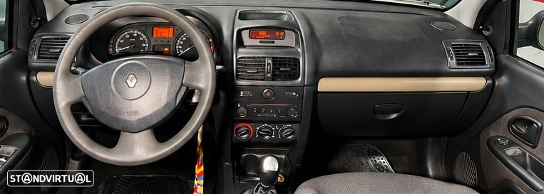 Renault Clio - 2