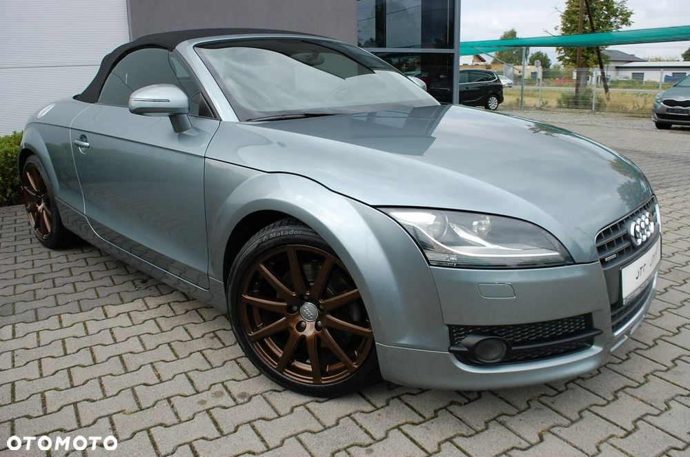 Audi TT Roadster - 16