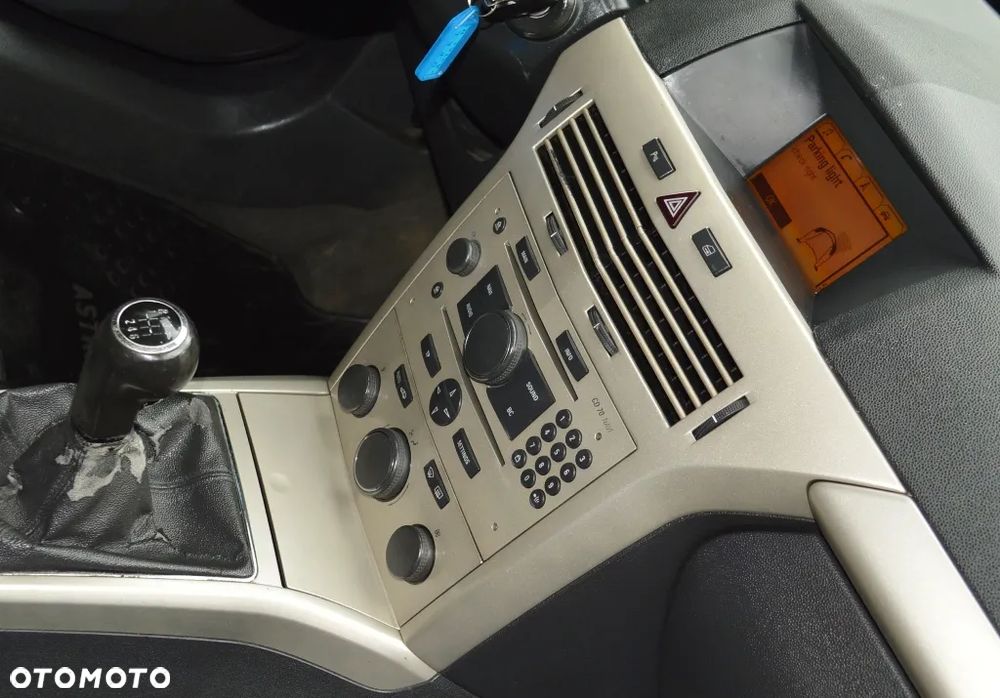 Opel Astra 1.9 CDTI - 36