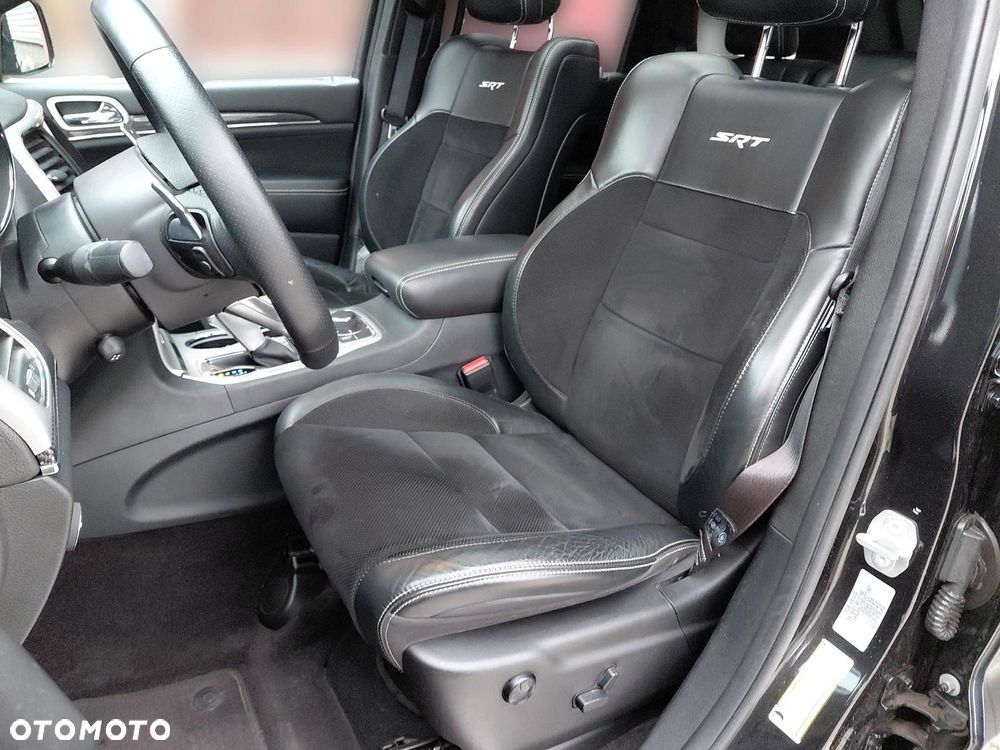 Jeep Cherokee - 26