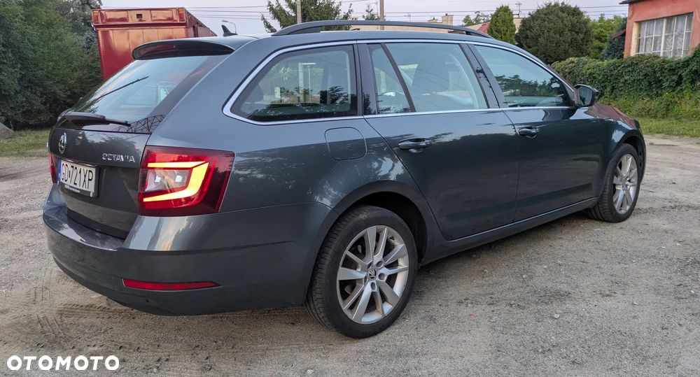 Skoda Octavia 2.0 TDI Style - 4