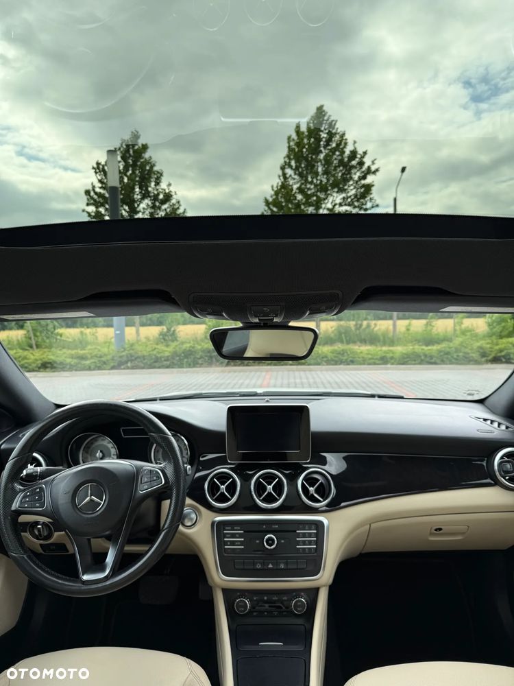 Mercedes-Benz CLA 250 7G-DCT - 26