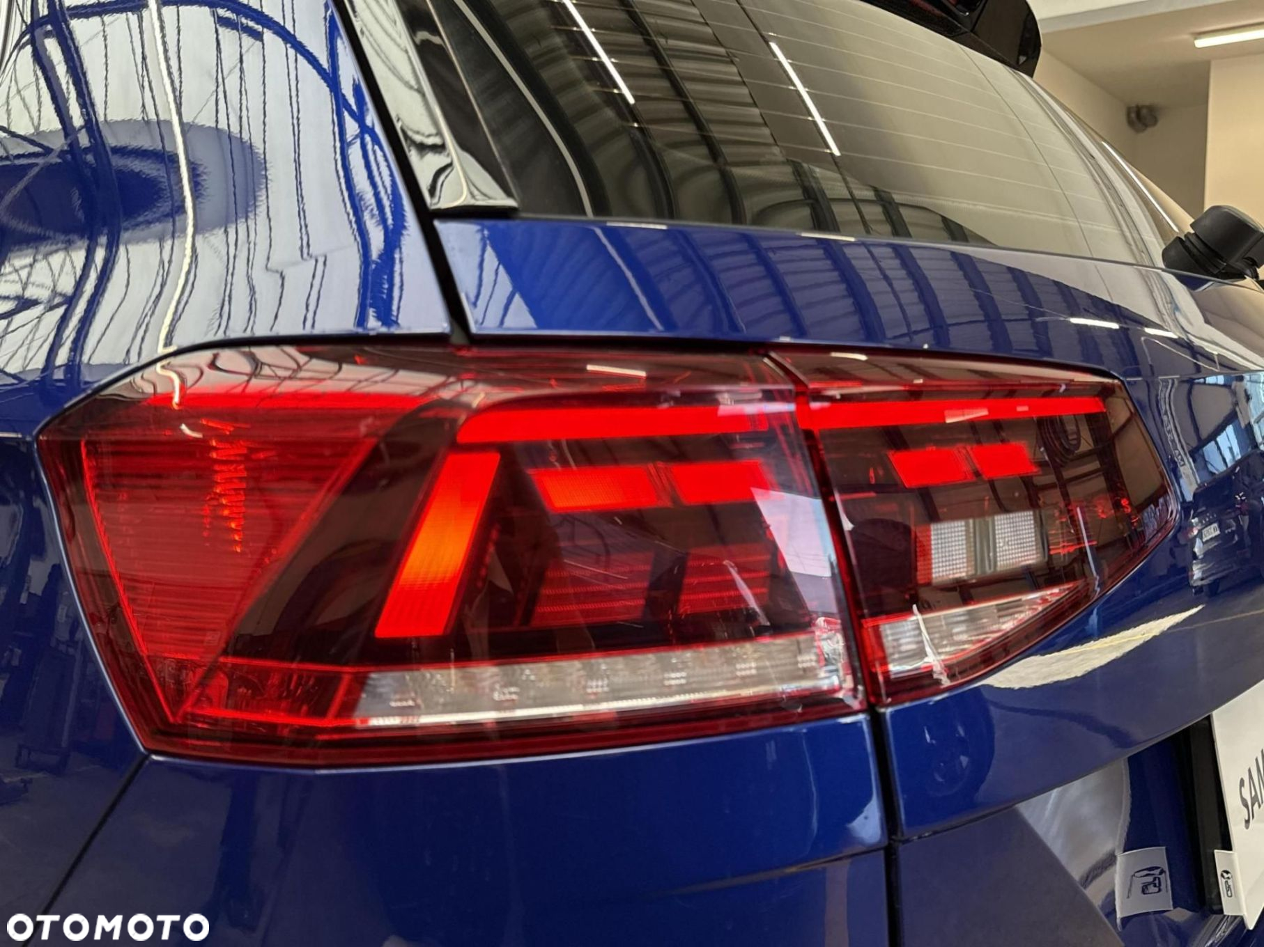 Volkswagen Passat - 24