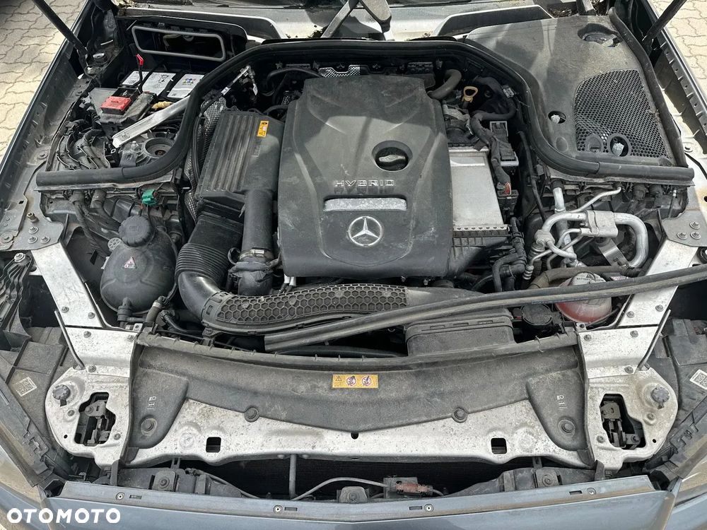 Mercedes-Benz Klasa E 300 de Business Edition - 29