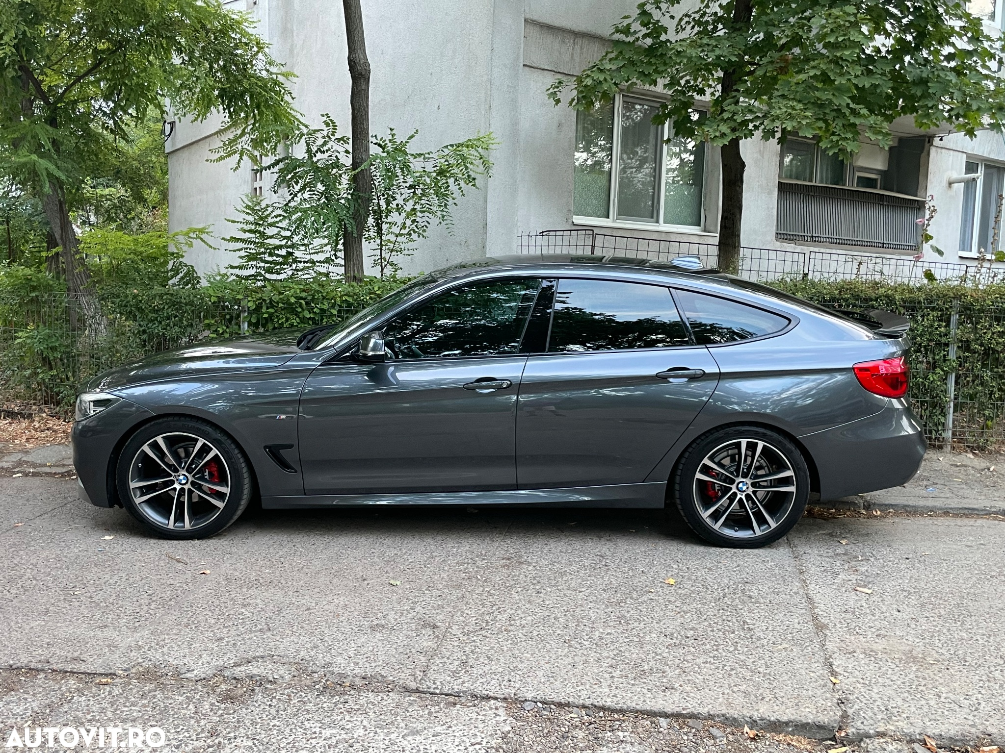 BMW Seria 3 320i GT Aut. M Sport - 36