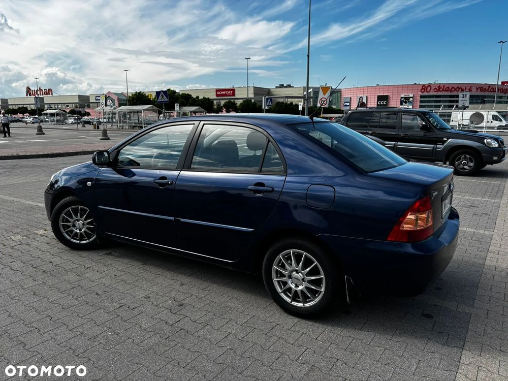 Toyota Corolla 1.6 VVT-i Sol - 4