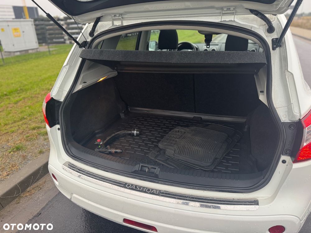 Nissan Qashqai 2.0 dCi DPF I-Way - 15