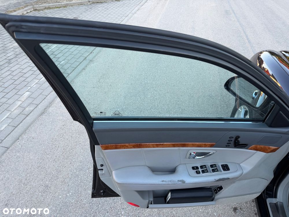 Kia Opirus 3.5 V6 Executive - 28