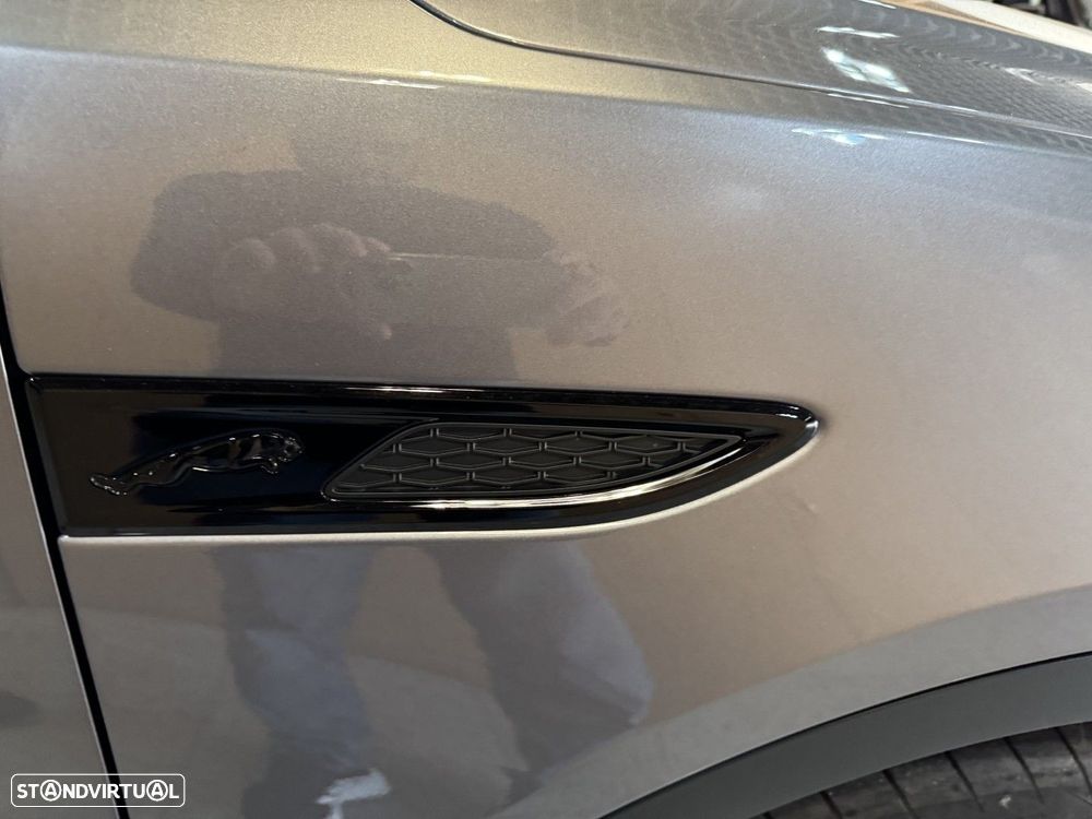 Jaguar E-Pace 1.5 P300e R-Dynamic HSE AWD Aut. - 32