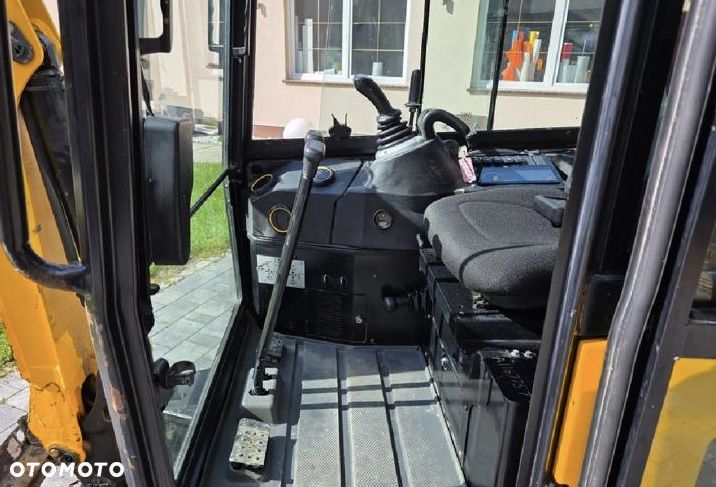 JCB 16c1 - 11