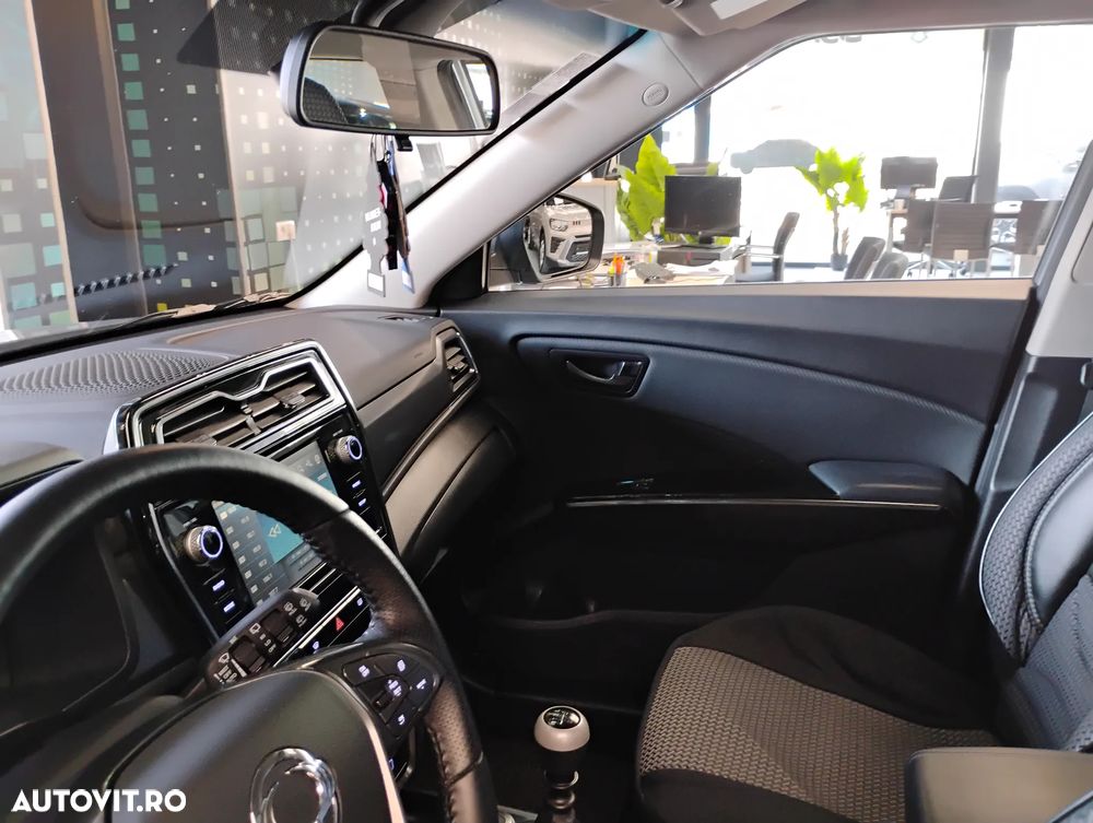 SsangYong Tivoli 1.5 T-GDi 4WD Amber - 23