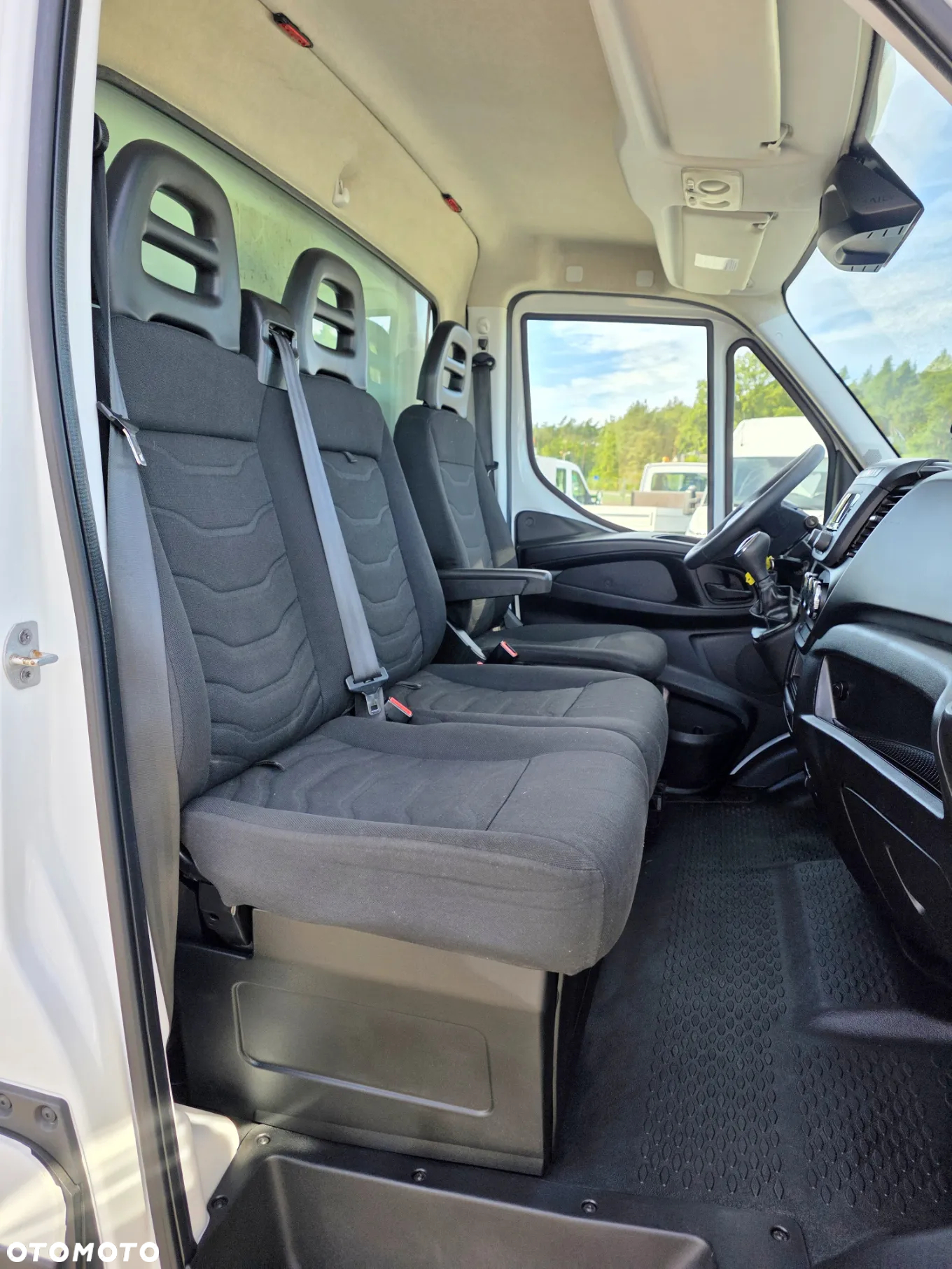 Iveco 35-170 3,0 HPI 170 KONNY KONTENER 4,2M WINDA KLIMA WEBASTO 8 BIEGOWY HIMATIC 4,1M ROZSTAW OSI - 18
