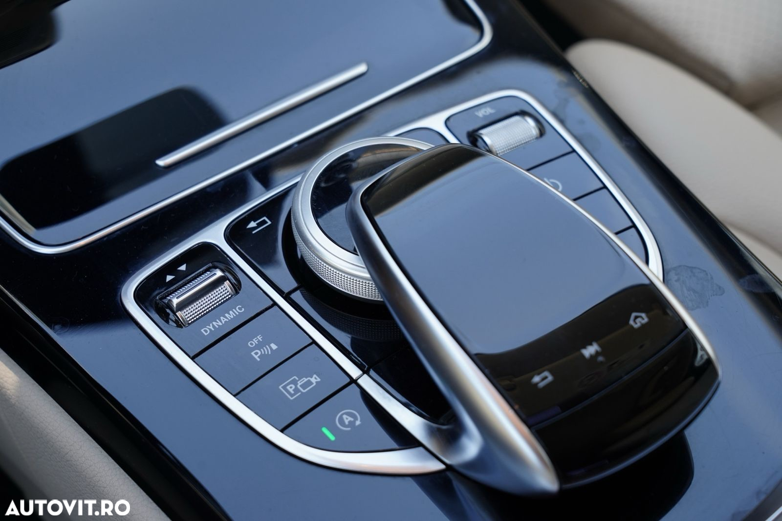 Mercedes-Benz C 220 d 4Matic 9G-TRONIC AMG Line - 16