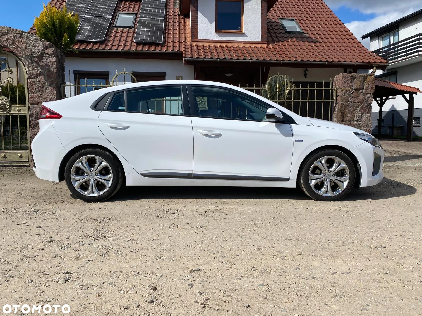 Hyundai IONIQ hybrid Business - 5