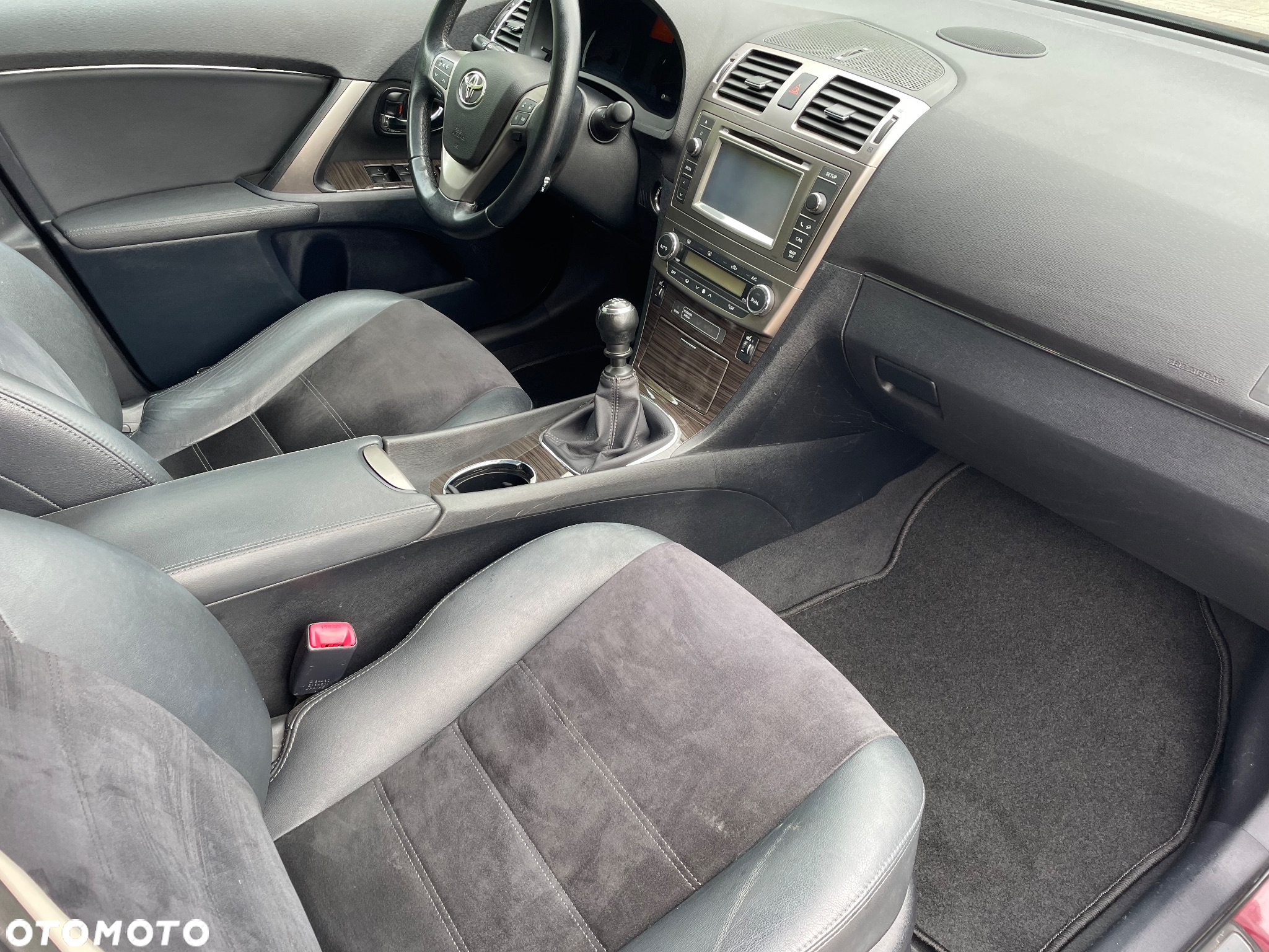 Toyota Avensis 1.8 Executive - 16