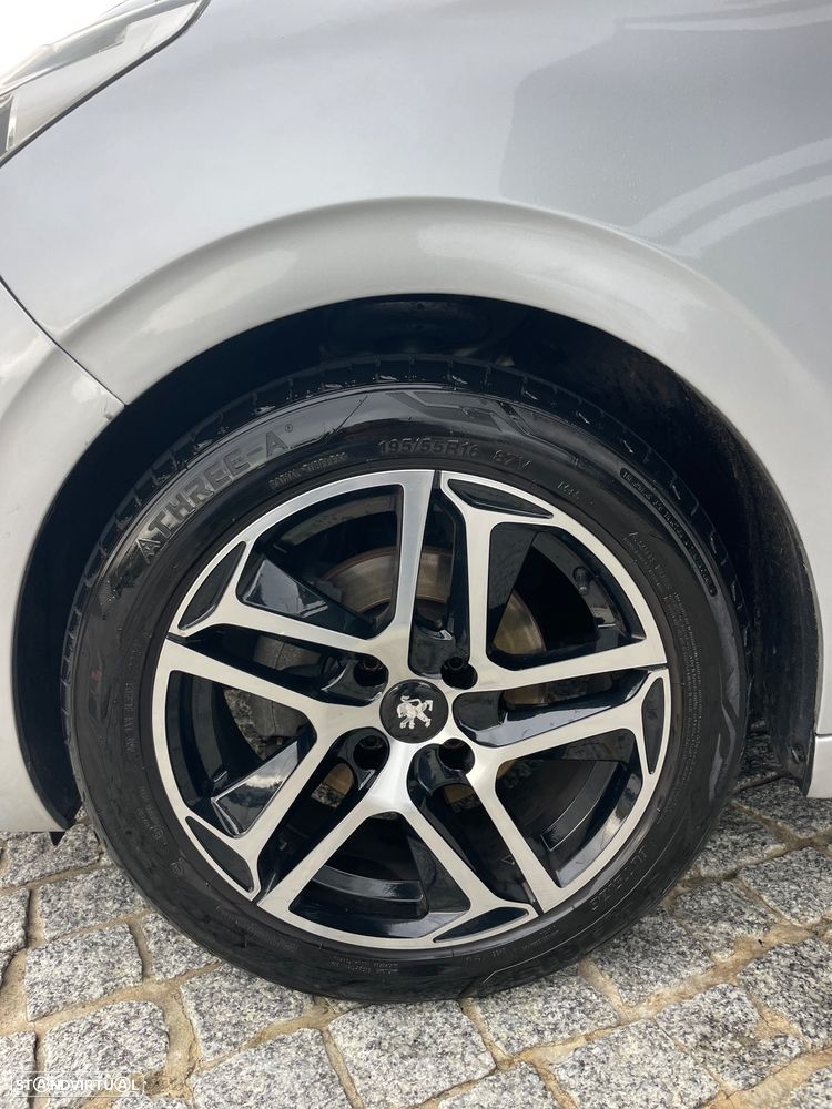 Peugeot 208 1.6 e-HDi Active - 5