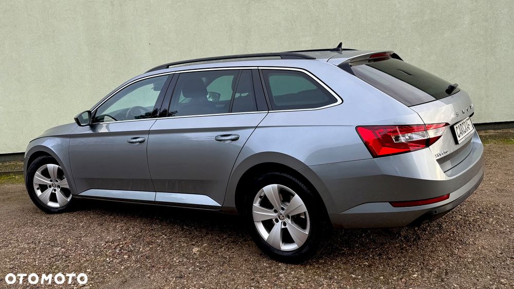 Skoda Superb 2.0 TDI DSG Premium Edition - 11