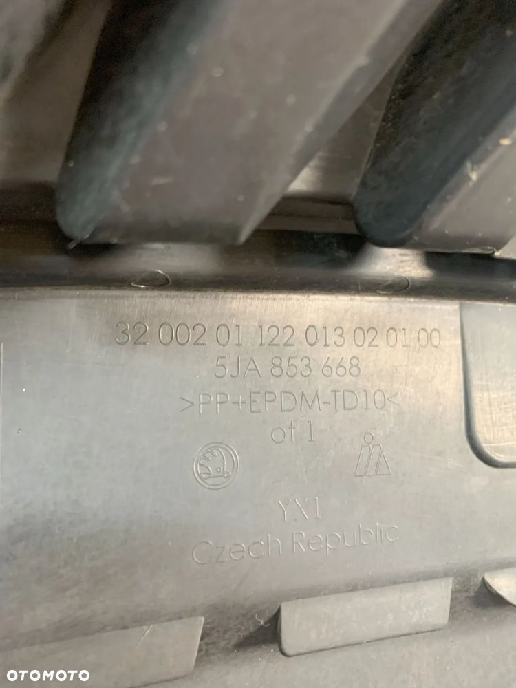 Skoda Rapid chrom grill atrapa listwa ramka - 3