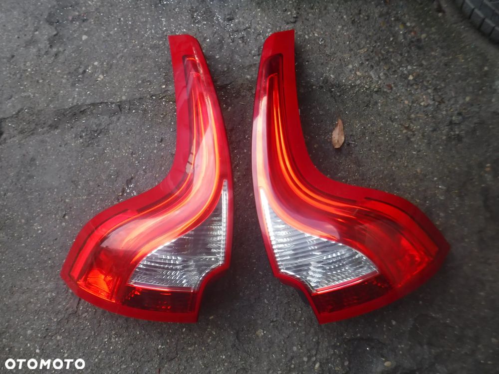 Volvo XC60 I  lampa tyl led prawa lewa stan bdb - 1