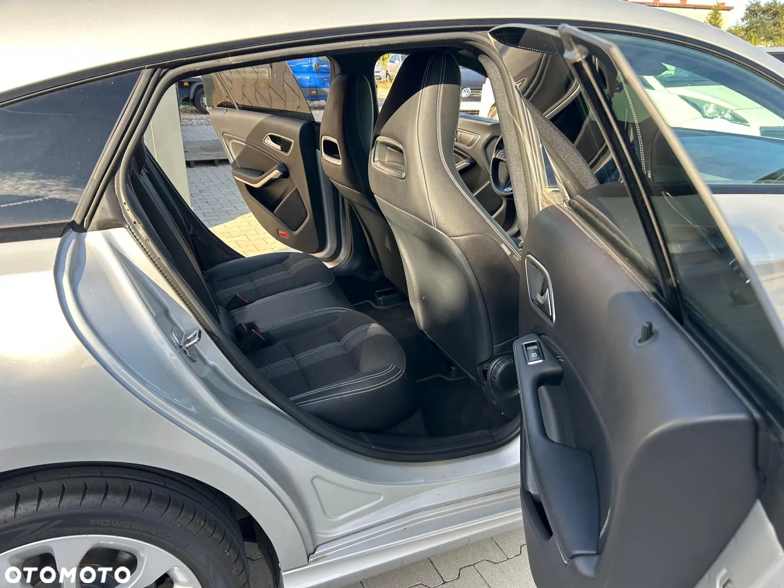 Mercedes-Benz CLA Shooting Brake 180 SCORE - 22