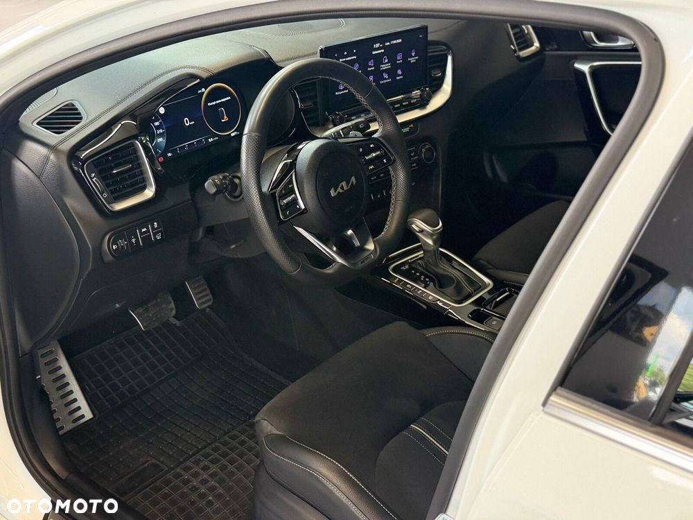 Kia ProCeed - 38